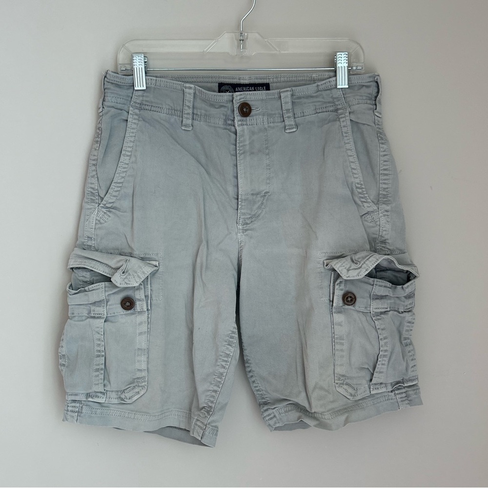Light Grey  American Eagle 🦅 Active Flex Cargo Shorts 🩳 Size 32